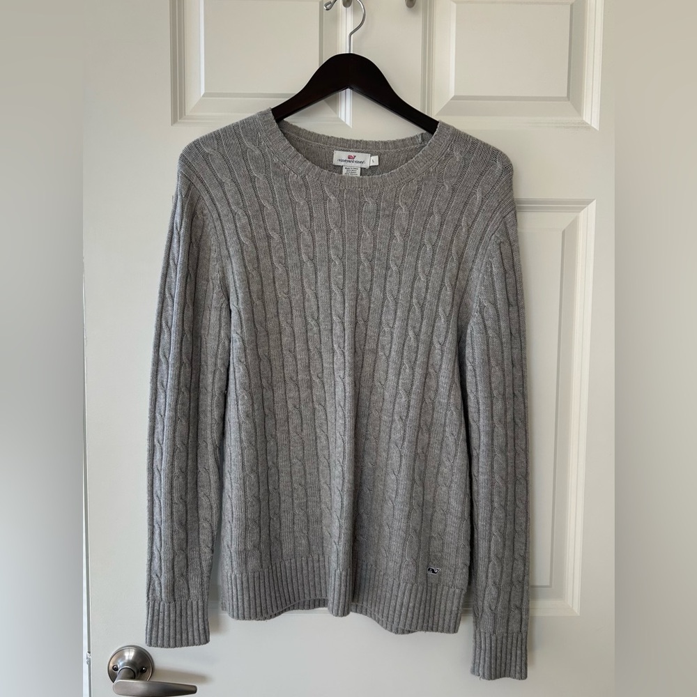 🐳 Vineyard Vines Gray Cable Knit Women’s Sweater